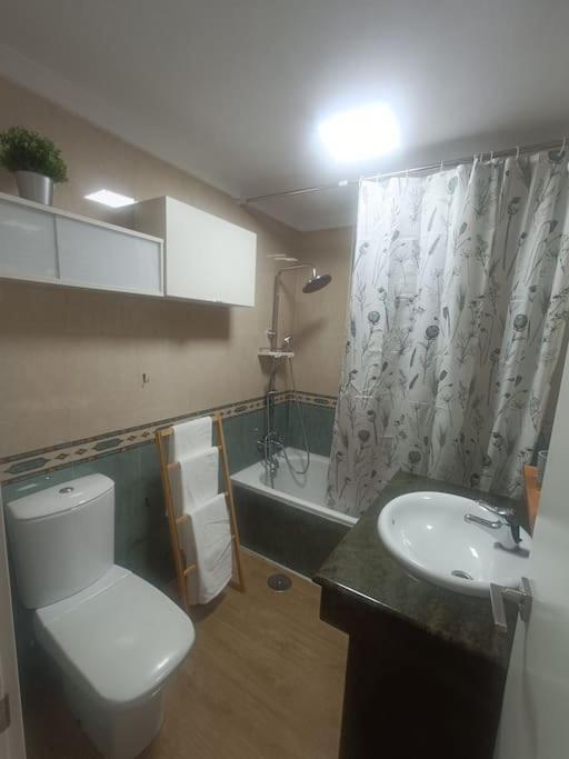 Apartamento Familiar Малага Экстерьер фото