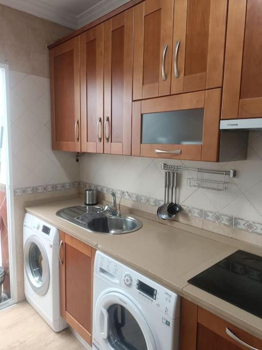 Apartamento Familiar Малага Экстерьер фото